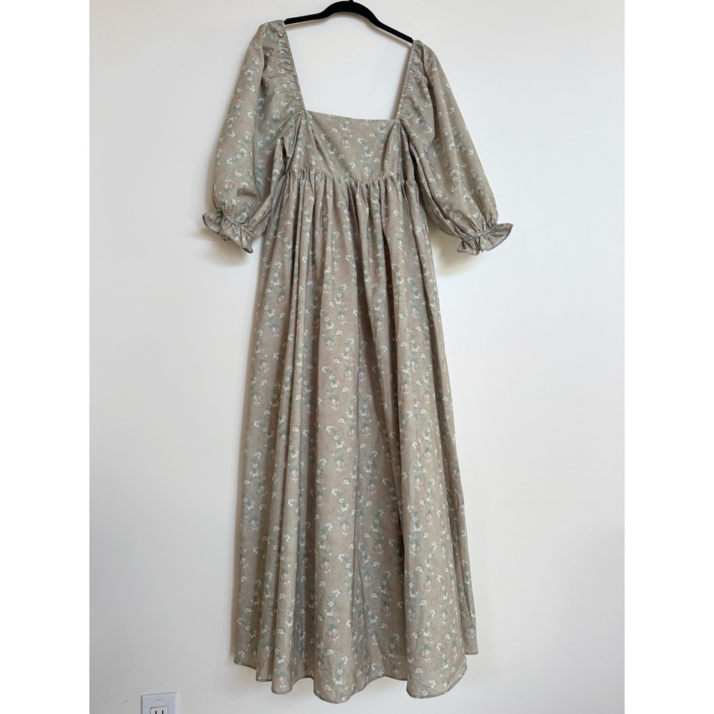 Carly Jean Los Angeles Sage Floral Maxi Dress - Picture 2 of 13